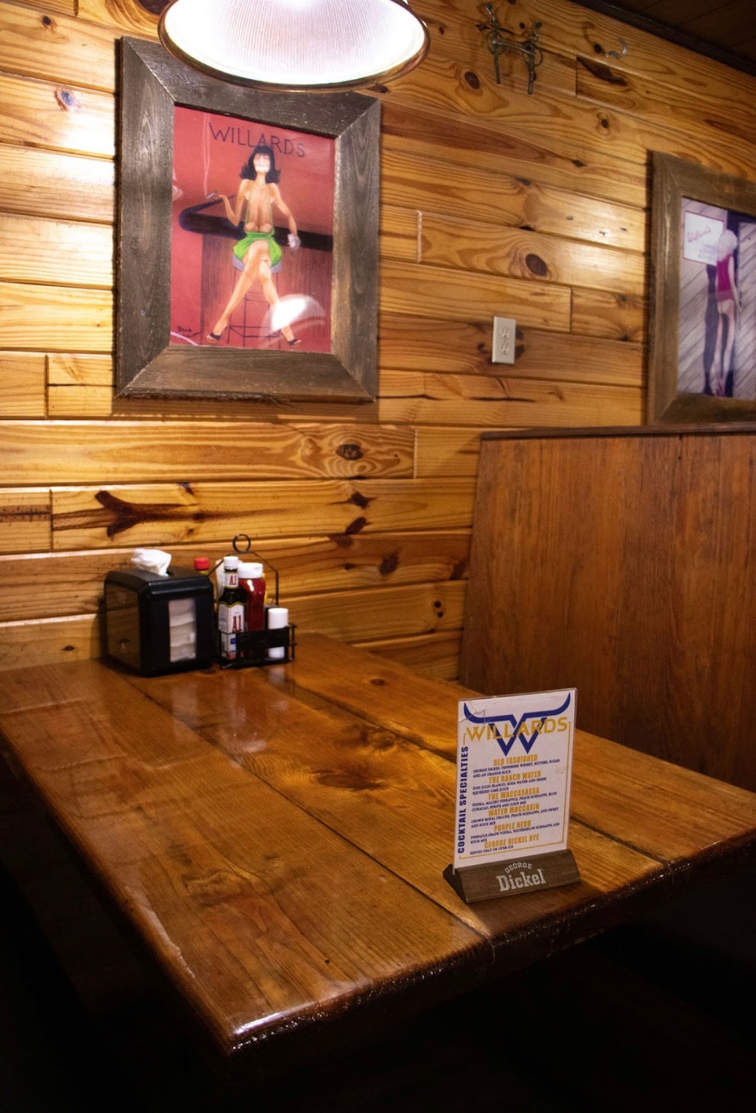 Willard's Restaurant & Lounge