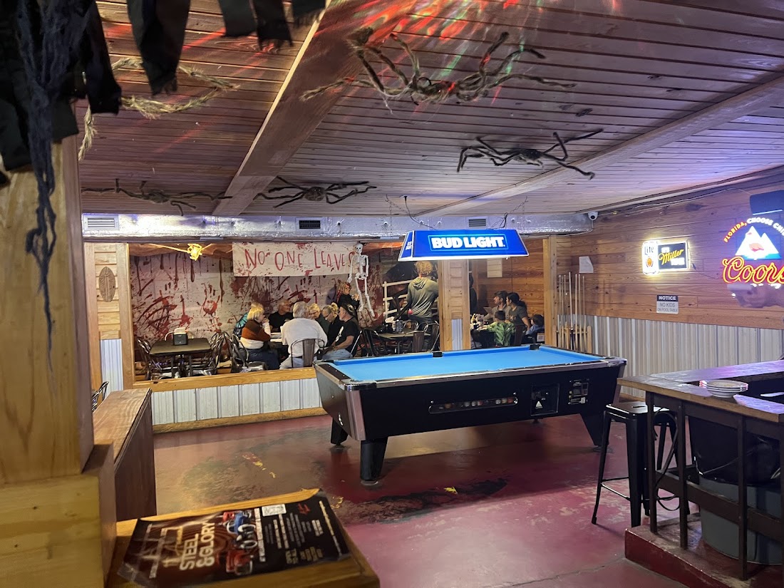 Willard's Restaurant & Lounge